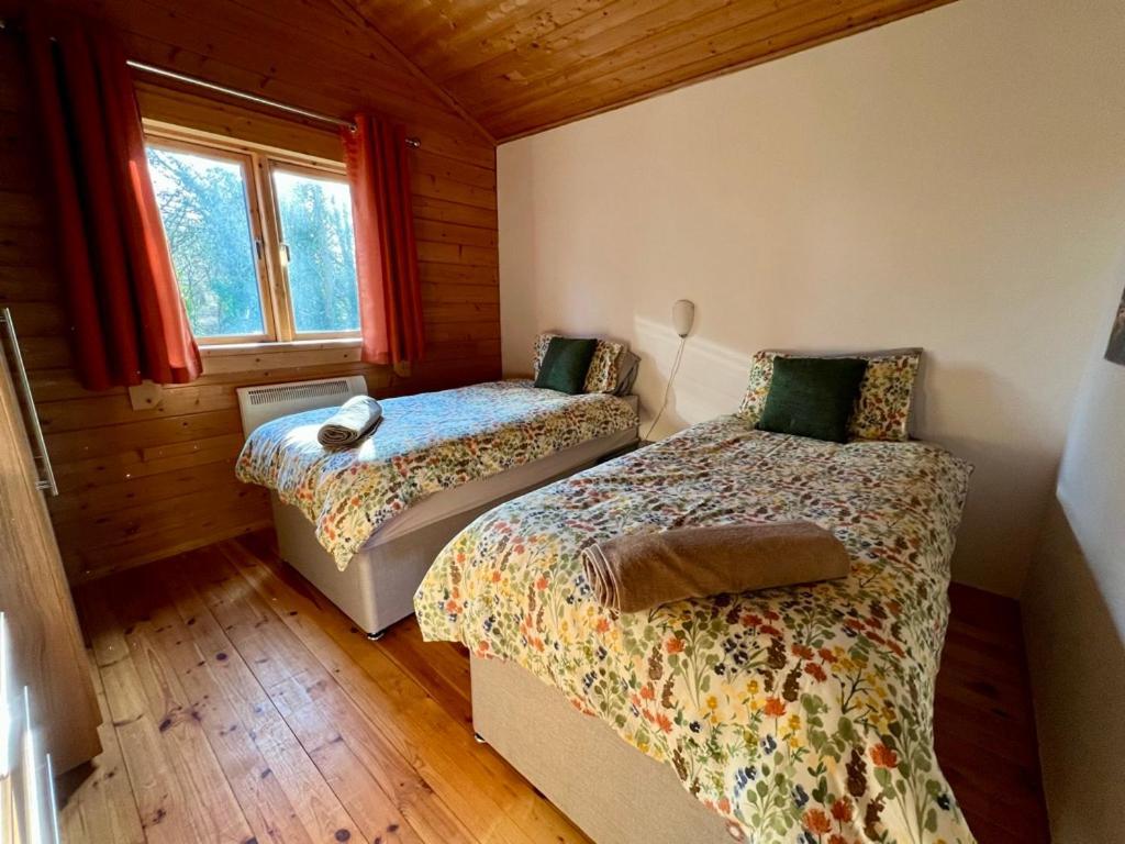 Reeds Lodge, Lake Pochard South Cerney Εξωτερικό φωτογραφία