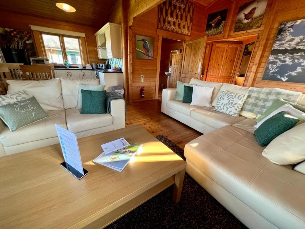Reeds Lodge, Lake Pochard South Cerney Εξωτερικό φωτογραφία
